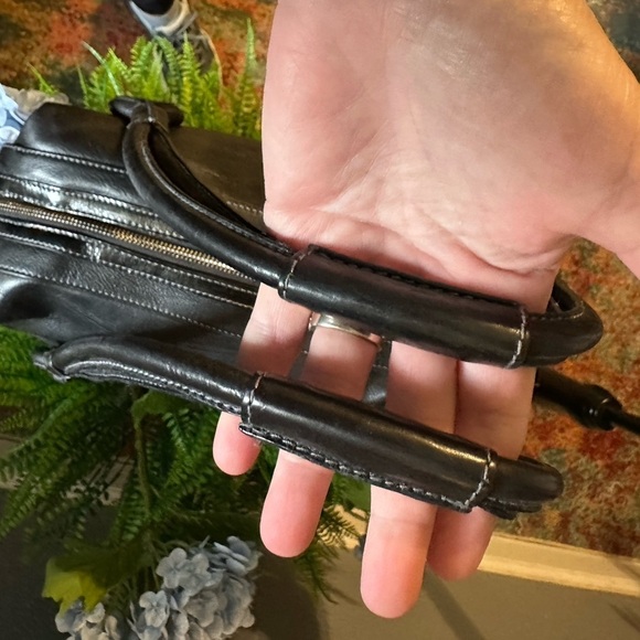 Rare Judith Leiber leather bag - Picture 2 of 11